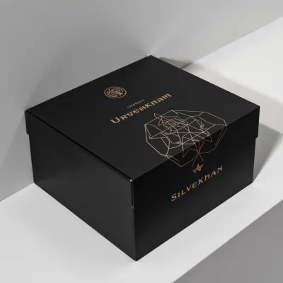 AI-Generated packaging for Mailer box