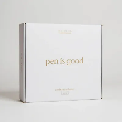 AI-Generated black mailer box packaging