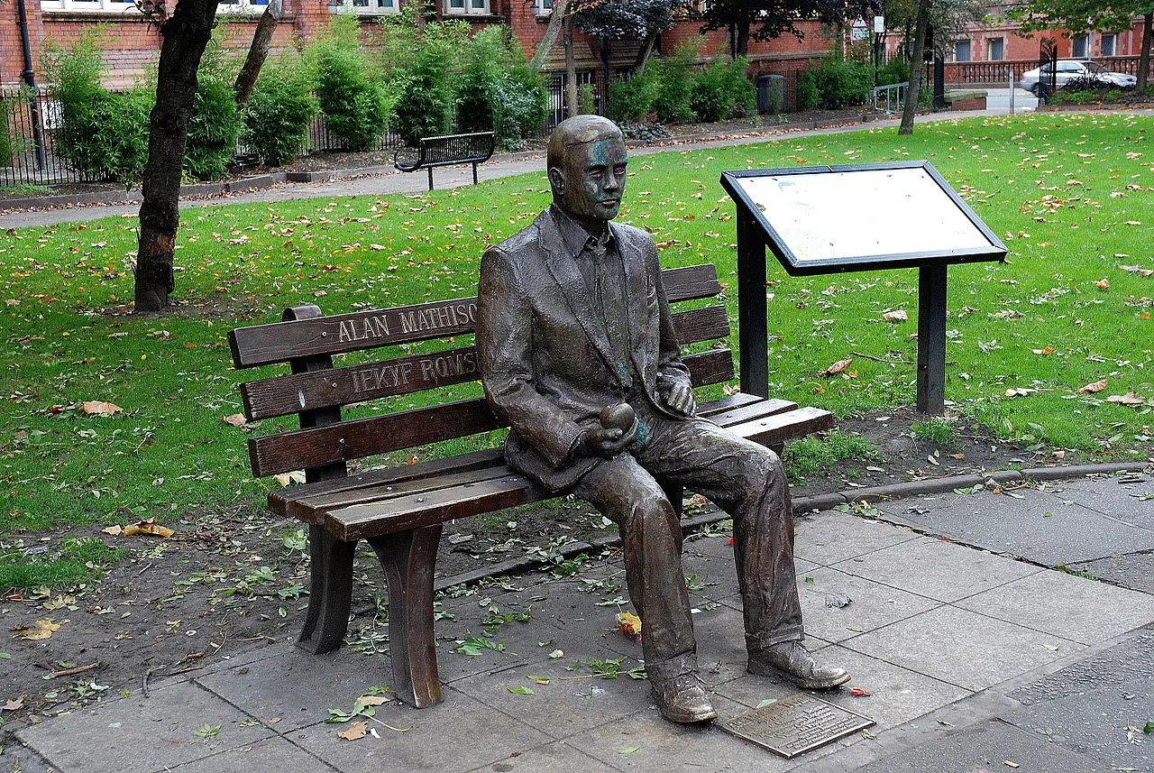 Alan Turing sculpture